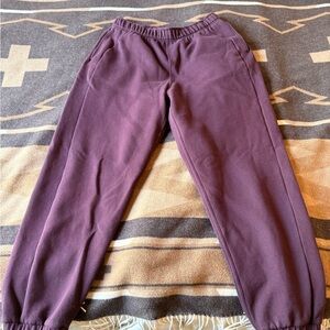 Lululemon scuba mid-rise oversized joggers black plum